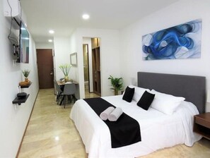 1 bedroom, WiFi - Menesse MIDTOWN 5'hiking to the sea! close to everything (Playa del Carmen)