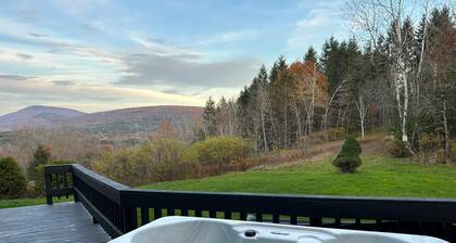 NEW OUTDOOR HOT TUB! 1-Bedroom Luxury Suite + Full Kitch - Haus Windham