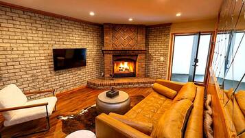Smart TV, chimenea