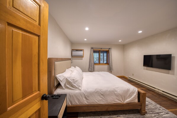 1 Schlafzimmer, Zimmersafe, Bügeleisen/Bügelbrett, Reisekinderbett
