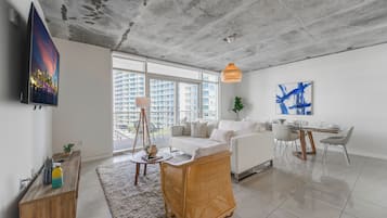 Apartment, 2 Bedrooms | Living area