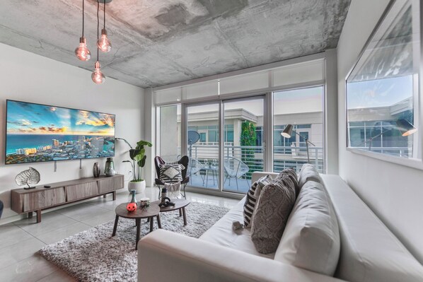 Apartment, 2 Bedrooms | Living area | 50-inch Smart TV with cable channels - Modern Condos in Midtown Miami (Miami)