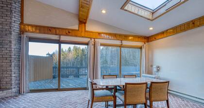 The Haüs Windham - Luxury 2 Bedroom Suite w Loft