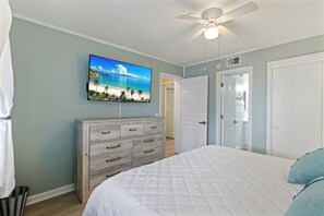 2 bedrooms, iron/ironing board, Internet, bed sheets