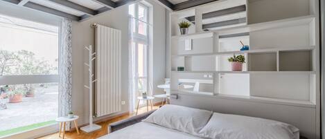 1 bedroom, iron/ironing board, Internet, bed sheets