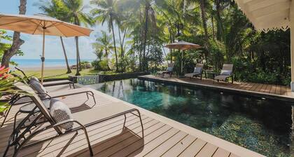 Luxury Dream Villa Right on the Beach!