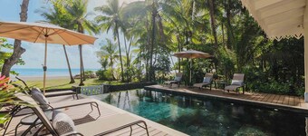 Luxury Dream Villa Right on the Beach!