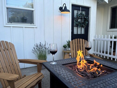 Cute brand new studio in a peaceful neighborhood!