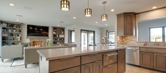 Game Room! Luxury Group Getaway in Fountain Hills
