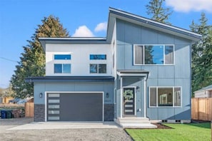 Unclassified image, 5 of 20, button - Modern and Comfortable Living  (Tacoma)