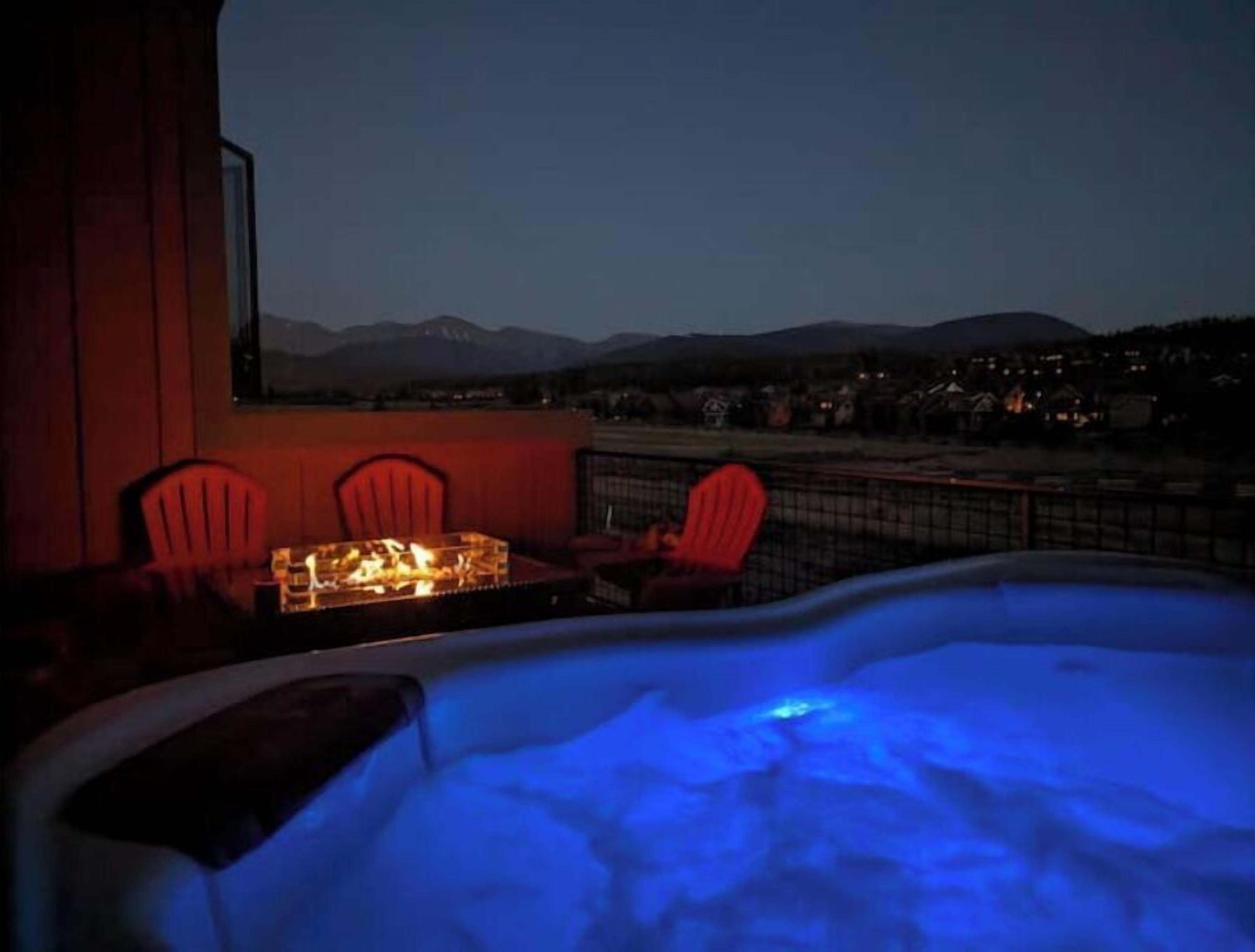 Moose Manor - NEW luxury mountain lodge