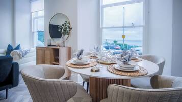 32-inch Smart TV with cable channels