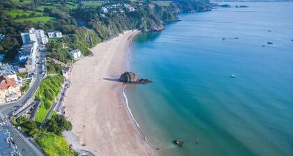 No. 4 Croft House - Luxury 2 Bed Apartment - Tenby