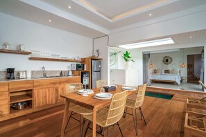 Basic Villa, Multiple Beds | Private kitchen - Villa Ryky (Tabanan)