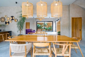 Basic Villa, Multiple Beds | Dining
