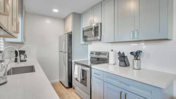 Microwave, oven, stovetop, dishwasher