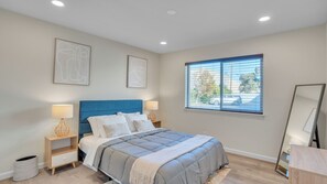 2 habitaciones, tabla de planchar con plancha, cuna de viaje y wifi