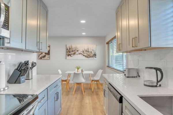 Mikroaaltouuni, uuni, liesi, astianpesukone