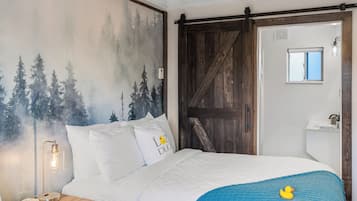 1 bedroom, travel crib, WiFi, bed sheets