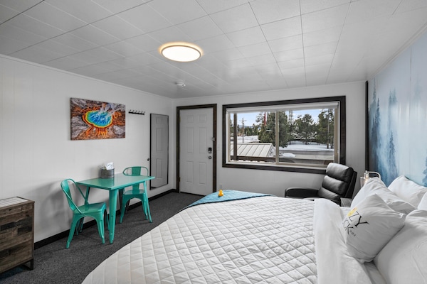 1 bedroom, travel crib, WiFi, bed sheets