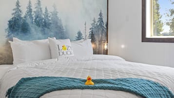 1 bedroom, travel cot, WiFi, bed sheets