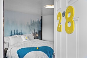 1 bedroom, travel crib, WiFi, bed sheets