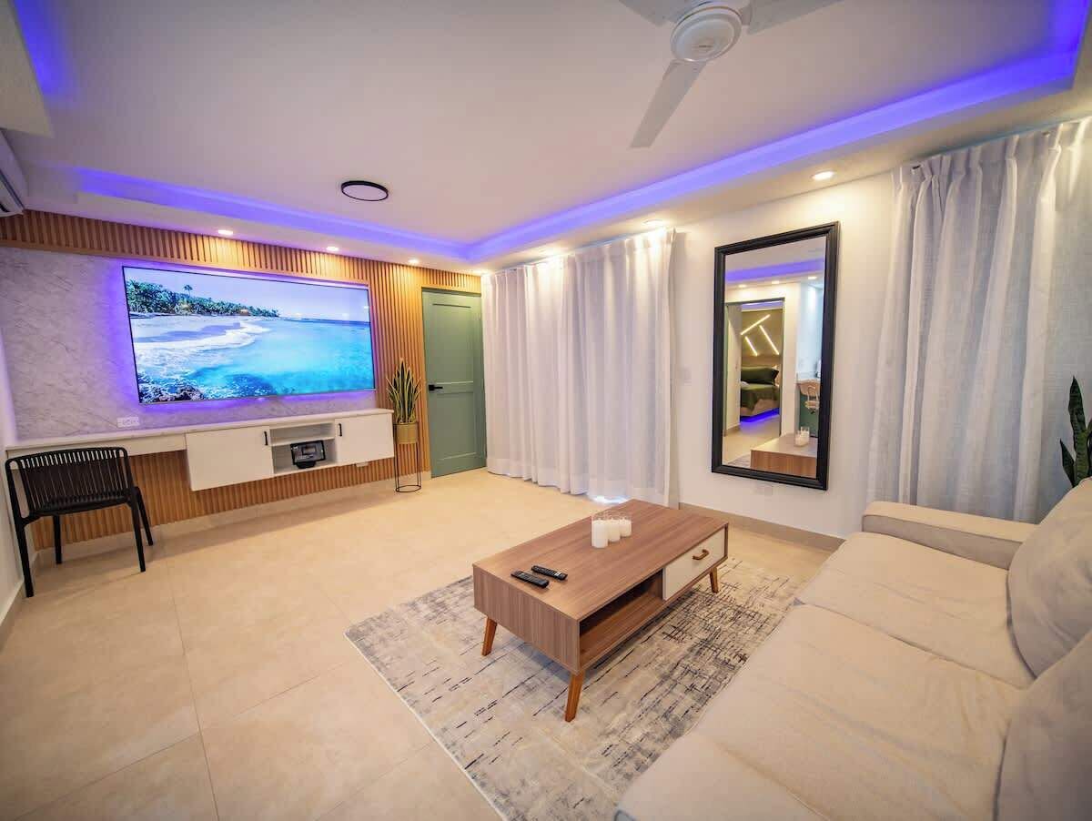 Televisión, oficina