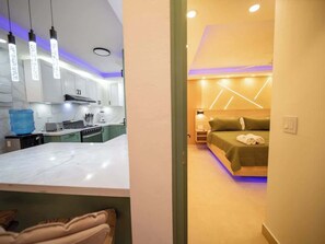 Bügeleisen/Bügelbrett, kostenloses WLAN, Bettwäsche