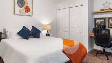 3 bedrooms, desk, iron/ironing board, free WiFi