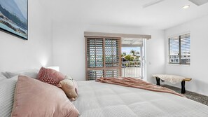 3 bedrooms, WiFi, bed sheets - Sunsets at Snowmas Pooch Friendly Stunning Views (Noosa)