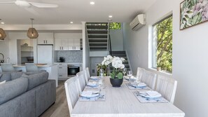 Dining - 10 Andari Sunshine Beach Beachside Luxury Home (Noosa)