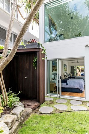 Exterior - The Boat House Luxury Beachside with Heated pool (Noosa)