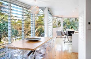 Dining - The Boat House Luxury Beachside w/ Heated pool (Noosa)