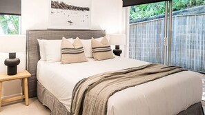 3 bedrooms, WiFi - Spirit on Sunshine Interior Designed at Beach (Noosa)