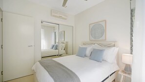 3 bedrooms, WiFi, bed sheets - Coastal Chic with Heated Pool Quiet Location (Noosa)