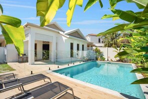 Pool - Seahorse Family & Pooch Friendly Waterfront Home (Noosa)