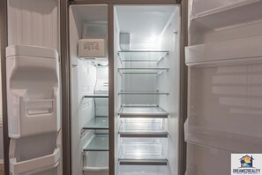 Interior - 2BR WALK-IN ~ Golf Course View ~ Centrally Located ~ FREE TICKETS INCLUDED! (FW11-3) (Branson)