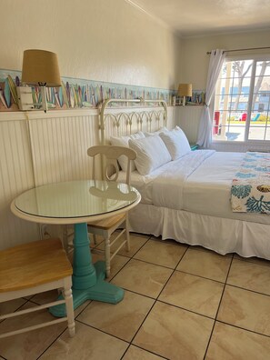 经典客房 | 特色装修、特色家居、办公桌、笔记本电脑工作区