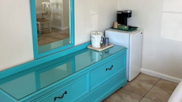 Classic Room | 1 bedroom, individually decorated, individually furnished, desk