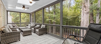 Stunning 5 bedroom/3 bath home in Hope Valley Farm