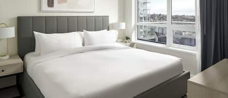3 habitaciones, tabla de planchar con plancha, wifi y ropa de cama
