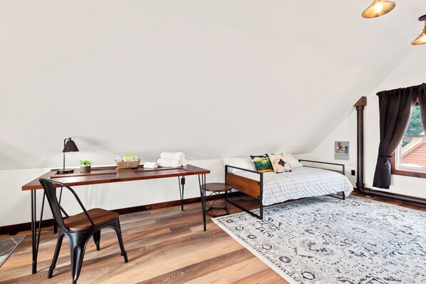 5 Schlafzimmer, Bügeleisen/Bügelbrett, WLAN, Bettwäsche