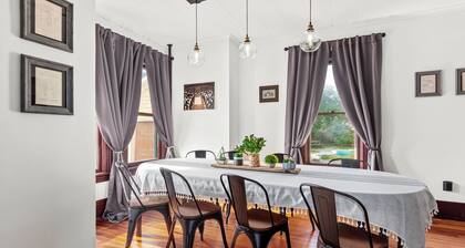 Spacious Victorian in the heart of Catskill Village - Close to All