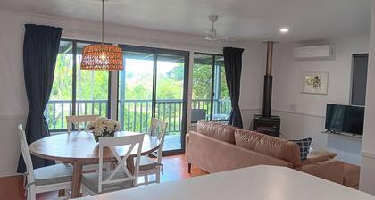 Lorikeet Cottage - Mount Tamborine