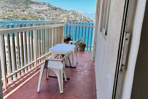 Outdoor dining - Bonito Departamento a pie de Playa con Vista al mar en Condominio la Palapa (Acapulco de Juárez)