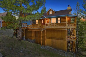 Exterior - LUXE Cabin | EV Charger • HotTub • FirePit • Games (Big Bear Lake)