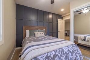 5 Schlafzimmer, Bügeleisen/Bügelbrett, Reisekinderbett, kostenloses WLAN