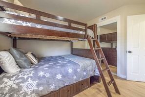 5 bedrooms, iron/ironing board, travel cot, free WiFi
