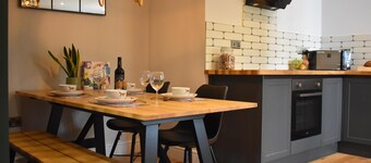 Yr Hen Beudy, Barn Conversion, Sleeps 4, Dogs Ok