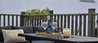 Yr Hen Beudy, Barn Conversion, Sleeps 4, Dogs Ok